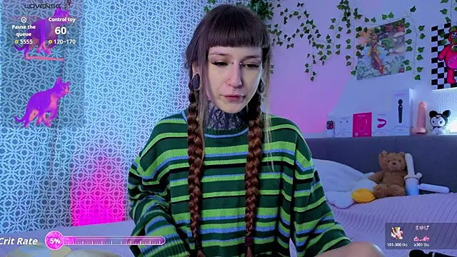 LilithPoison online show from May 28, 2026, 2:42 am