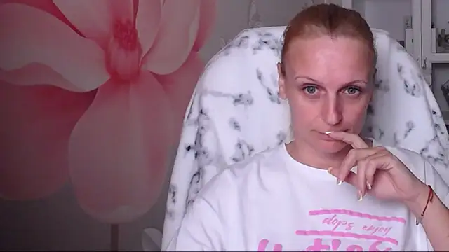 Venus love1 online show from September 16, 2025, 4:08 pm