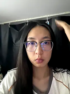 xiaobaimao6 online show from November 18, 2025, 4:44 pm