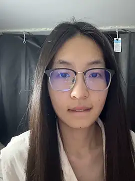 xiaobaimao6 online show from December 21, 2025, 4:58 pm