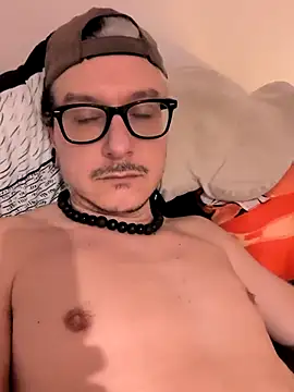 Snapshot of cruiserpup chatting on November 29, 2025, 1:03 pm cruiserpup online show from November 29, 2025, 1:03 pm