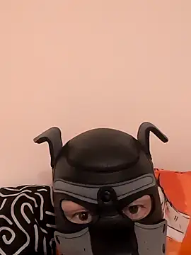 Snapshot of cruiserpup chatting on December 14, 2025, 5:18 pm cruiserpup online show from December 14, 2025, 5:18 pm