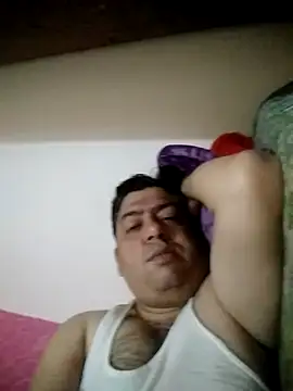 Snapshot of Love40777 chatting on November 9, 2025, 9:46 pm Love40777 online show from November 9, 2025, 9:46 pm