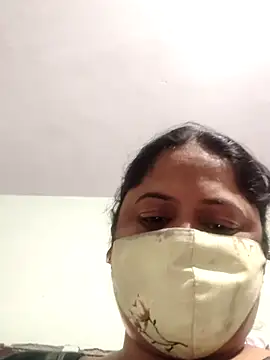 Mmm143 online show from November 18, 2025, 4:39 am