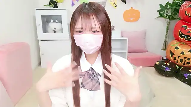 Yurika ch online show from November 1, 2025, 1:35 pm