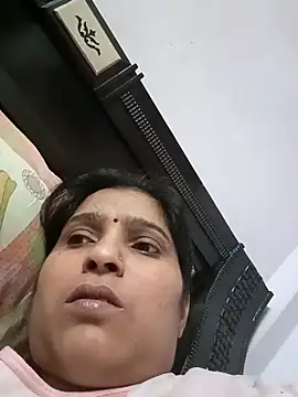 aliya-jaan71 online show from April 13, 2026, 1:27 pm
