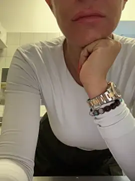 ainaht online show from February 8, 2026, 8:40 am