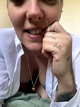 Snapshot of anonyme_hot47 chatting on November 20, 2025, 9:53 am anonyme hot47 online show from November 20, 2025, 9:53 am