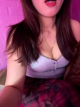 Snapshot of Moon_pusy chatting on December 18, 2025, 1:11 am Moon pusy online show from December 18, 2025, 1:11 am