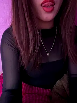 Snapshot of Moon_pusy chatting on January 7, 2026, 1:24 pm Moon pusy online show from January 7, 2026, 1:24 pm