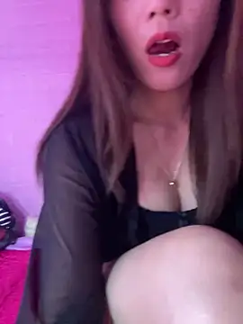 Moon pusy online show from March 4, 2026, 1:28 pm