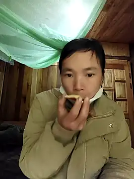 lily-00 online show from November 20, 2025, 8:36 am