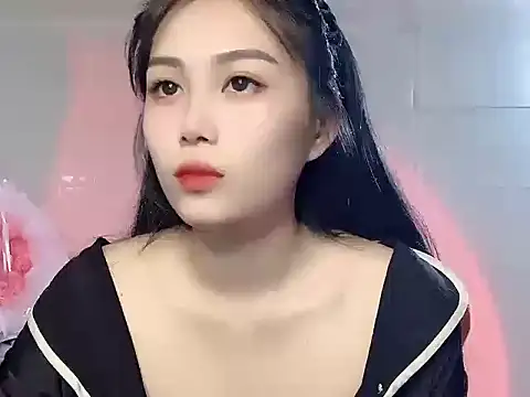 Lyly4757 online show from November 7, 2025, 1:44 pm