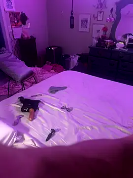 Texxaspearl online show from September 24, 2025, 10:29 am