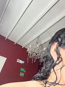 krisstenSantos online show from March 7, 2026, 12:57 pm