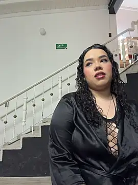 krisstenSantos online show from March 10, 2026, 2:33 pm