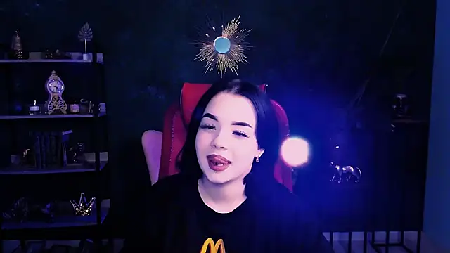Snapshot of leslierowe_ chatting on September 23, 2025, 8:34 pm leslierowe  online show from September 23, 2025, 8:34 pm