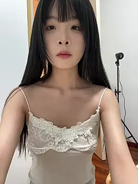 Snapshot of qiqi_x chatting on May 5, 2026, 2:14 pm qiqi x online show from May 5, 2026, 2:14 pm