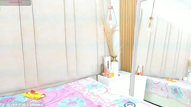 Snapshot of ChantalBlaiir chatting on December 22, 2025, 10:18 pm ChantalBlaiir online show from December 22, 2025, 10:18 pm