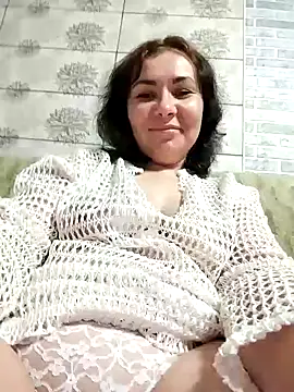 Snapshot of Mia24Blove chatting on October 18, 2025, 7:47 pm Mia24Blove online show from October 18, 2025, 7:47 pm