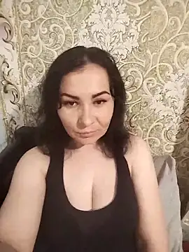 Snapshot of Mia24Blove chatting on May 4, 2026, 5:53 pm Mia24Blove online show from May 4, 2026, 5:53 pm