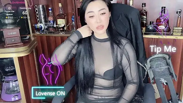 Snapshot of A-Lin-666 chatting on October 12, 2025, 12:59 pm A-Lin-666 online show from October 12, 2025, 12:59 pm