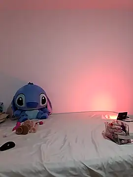 MiQeilaSweet online show from November 7, 2025, 8:31 pm