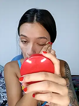 MiQeilaSweet online show from January 13, 2026, 8:14 pm