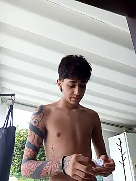 j martony online show from October 10, 2025, 4:17 pm