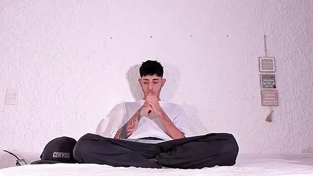 j martony online show from November 17, 2025, 12:22 pm