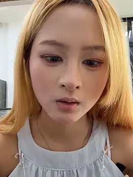 yuki june online show from September 21, 2025, 8:27 am