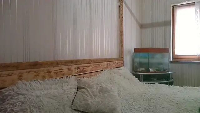 EthelsLover online show from November 18, 2025, 8:52 am