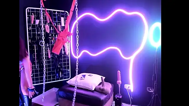 Snapshot of Mistress_Megan_BDSM chatting on September 19, 2025, 8:53 pm Mistress Megan BDSM online show from September 19, 2025, 8:53 pm