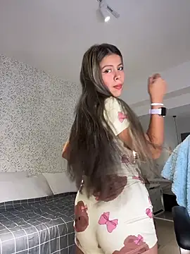 Snapshot of EMILIIA_RICHTER__ chatting on December 2, 2025, 11:37 am EMILIIA RICHTER online show from December 2, 2025, 11:37 am