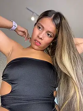 Snapshot of EMILIIA_RICHTER__ chatting on December 4, 2025, 7:44 pm EMILIIA RICHTER online show from December 4, 2025, 7:44 pm