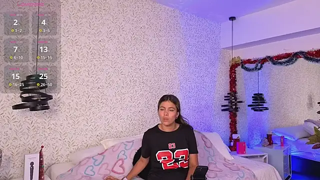 Snapshot of EMILIIA_RICHTER__ chatting on January 5, 2026, 7:28 pm EMILIIA RICHTER online show from January 5, 2026, 7:28 pm