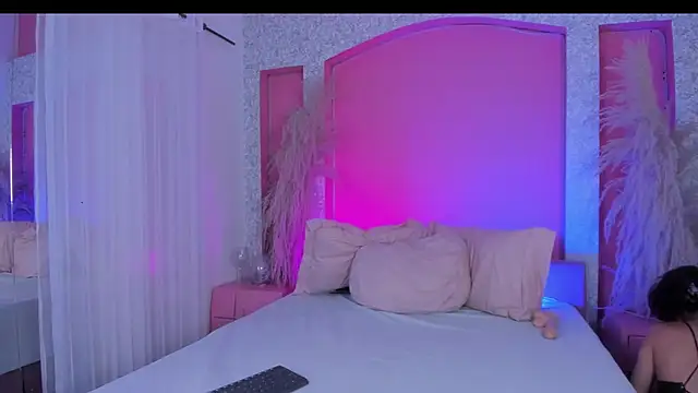 Peytonn Monroe online show from December 15, 2025, 8:02 pm