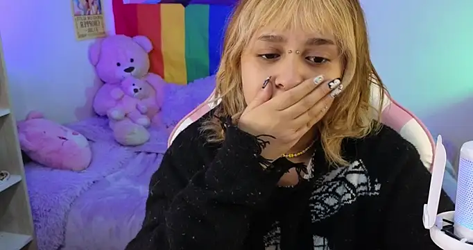 NekoWaifu online show from February 9, 2026, 1:59 pm