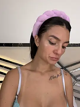 MiaKane99 online show from March 18, 2026, 4:48 am