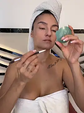 MiaKane99 online show from April 7, 2026, 11:54 am