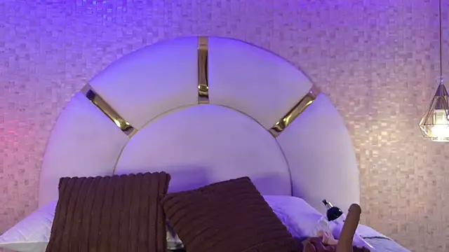 paulina cano online show from November 4, 2025, 7:35 pm