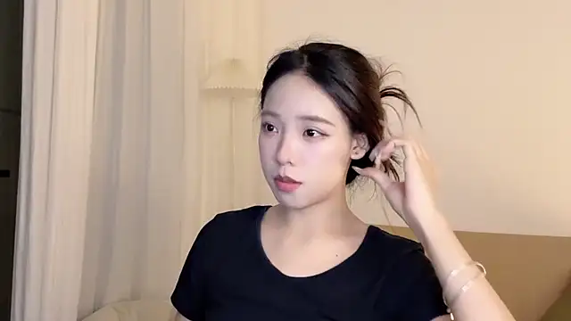 Meng 777 online show from October 16, 2025, 11:55 am