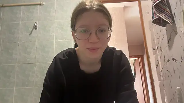 MargarettNewbie online show from September 20, 2025, 4:57 am