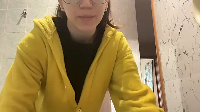 MargarettNewbie online show from September 30, 2025, 4:28 am