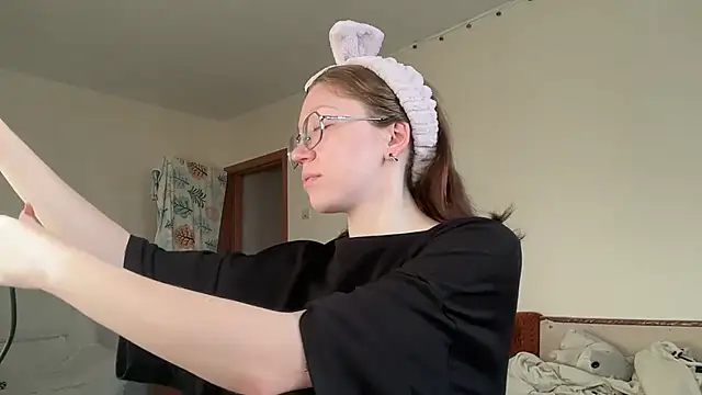 MargarettNewbie online show from October 4, 2025, 4:21 am