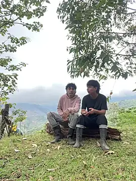 Snapshot of sky-wolves chatting on October 3, 2025, 4:37 pm sky-wolves online show from October 3, 2025, 4:37 pm