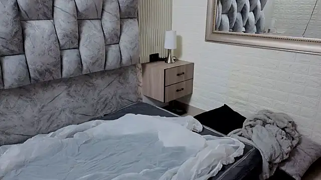 sofiagutierrez   online show from January 14, 2026, 3:34 am