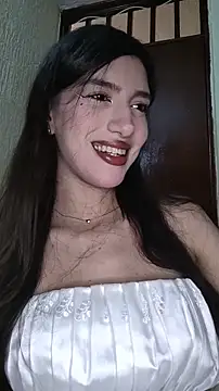 Snapshot of Emily-hottson chatting on January 15, 2026, 7:24 am Emily-hottson online show from January 15, 2026, 7:24 am