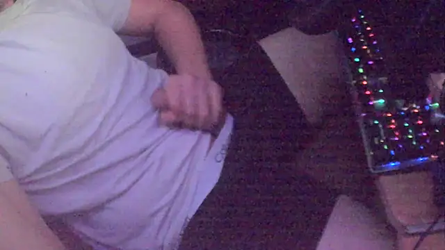 xderox318 online show from December 2, 2025, 11:00 pm