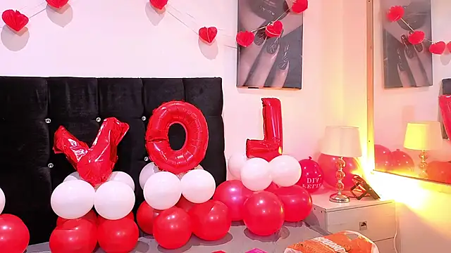 Snapshot of Angel-dragun chatting on February 15, 2026, 3:36 am Angel-dragun online show from February 15, 2026, 3:36 am